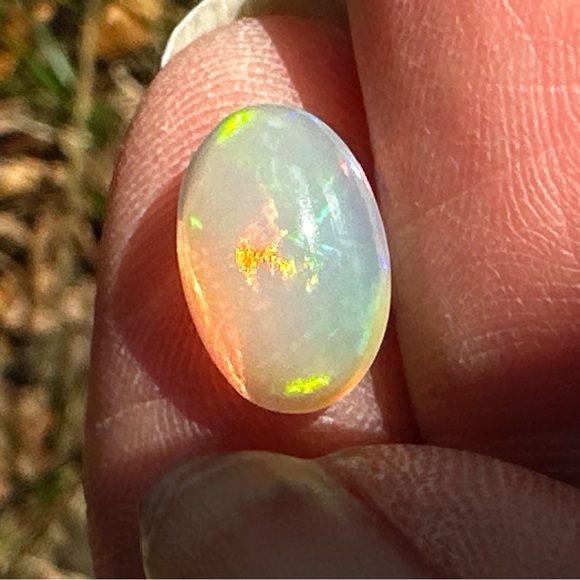2.26 Natural Ethiopian Welo opal cabochon - Picture 13 of 17